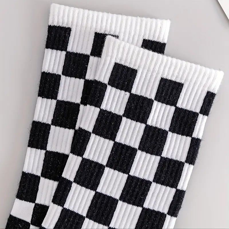 2 Pairs Youth Checkered Socks